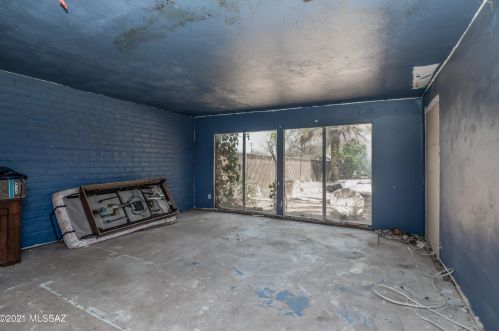 5749 Lee St, Tucson AZ 85719-3900 exterior