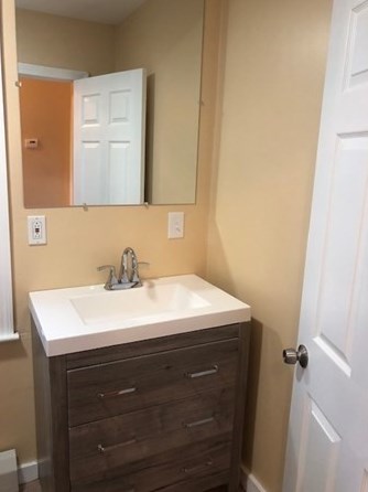 271 Winthrop St, Taunton MA 02780-4354 exterior