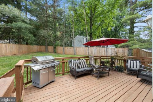 1233 Windmill Ln, Silver Spring MD  20905-6055 exterior