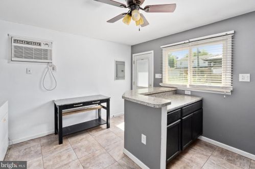 336 Beech St, Pottstown PA 19464-5652 exterior