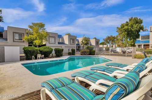 5750 10th St, Phoenix AZ 85014-2270 exterior