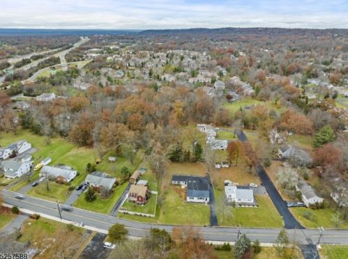 114 Woodlawn Ave, Bridgewater NJ 08807-2031 exterior