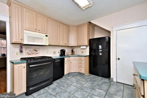 411 Magee, Philadelphia PA 19135-2723 exterior