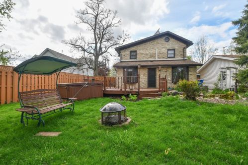 111 Montgomery St, Watertown WI 53094-7649 exterior