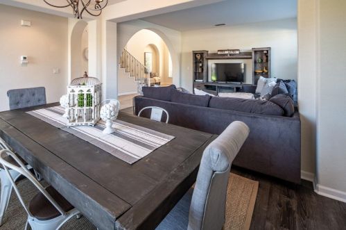 2038 Beckett Dr, Folsom CA 95762-5200 exterior