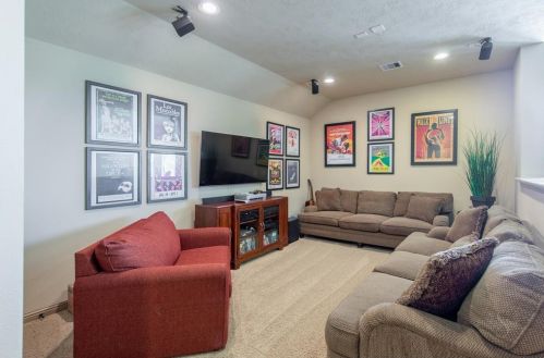 28418 Wild Mustang Ln, Fulshear TX 77441-2064 exterior