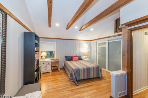 86 Lakewood Dr, Parsippany NJ 07834-2819 exterior