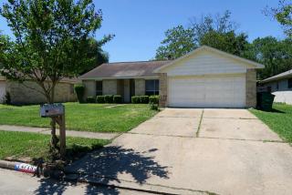 4719 Newpark Dr, Houston TX  77041-8744 exterior