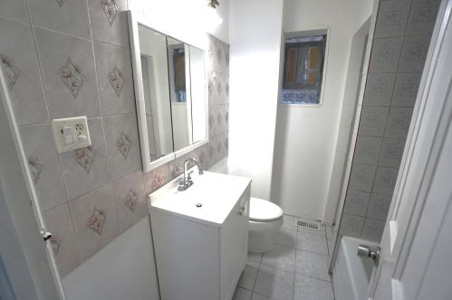 3651 Wood St, Chicago IL 60609-1239 exterior