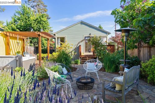 1221 Blake St, Berkeley CA 94702-2014 exterior