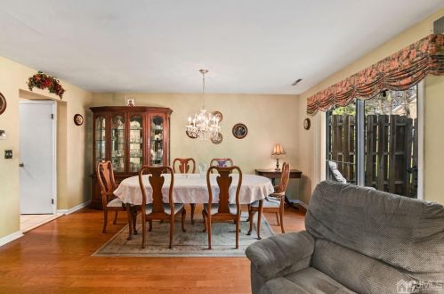 46 Woodfern St, Edison NJ 08820-1443 exterior