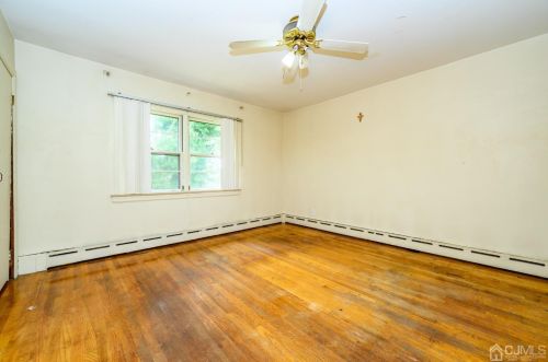 32 New Brunswick Ave, Perth Amboy NJ 08861-2239 exterior