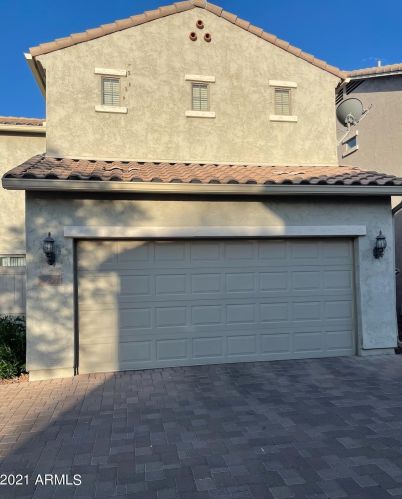 1939 Faria Ln, Phoenix, AZ 85023-7273