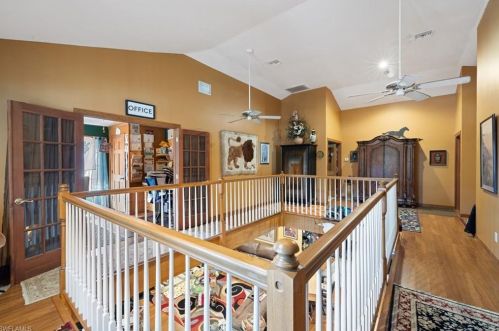 561 2 St, Naples FL 34117-9366 exterior