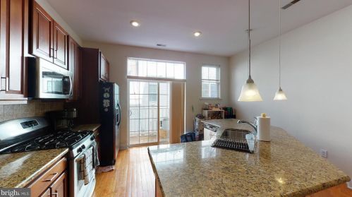 1007 Dorrance St, Philadelphia PA  19146-2650 exterior