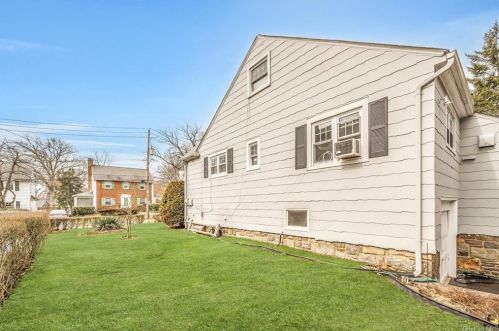 101 Douglas Pl, Mount Vernon NY 10552-1104 exterior