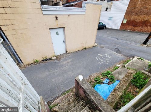 402 Norwegian St, Primrose PA 17901-3817 exterior