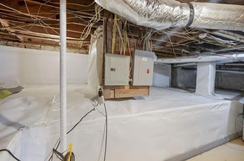 1241 Beech Vly Rd, Atlanta GA 30306-3123 exterior