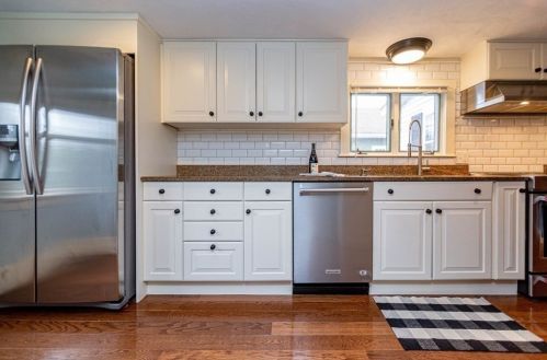 16 Collins St, Danvers MA 01923-2654 exterior