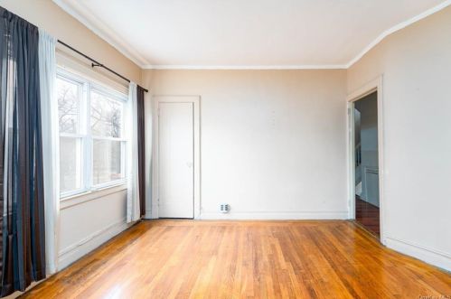 601 226 St, Bronx NY 10466-3932 exterior