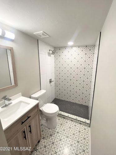 5754 18th St, Tucson AZ  85711-5106 exterior