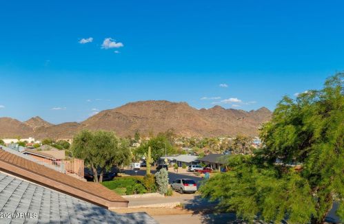 1214 Desert Cove Ave, Phoenix AZ  85020-1108 exterior