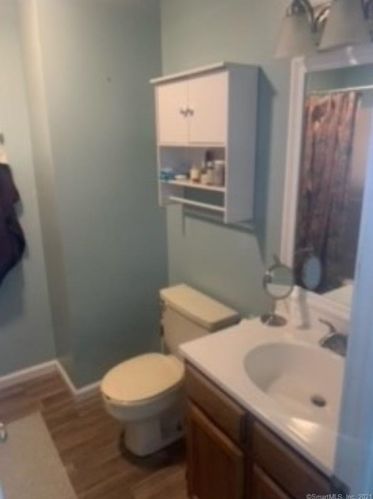 273 Derby Ave, Derby CT 06418-2080 exterior