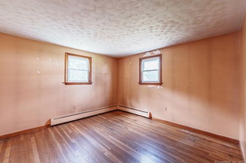 22 Orch Hl Dr, Enfield CT 06082-4313 exterior