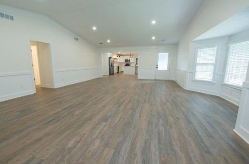 1246 Raintree Dr, Lithonia GA 30078-2122 exterior