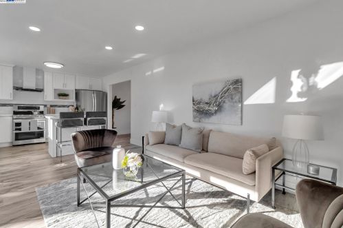 2850 Madeira Way, Concord CA  94523-2023 exterior