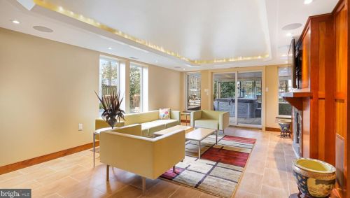 4512 Dolphin Ln, Alexandria VA 22309-3110 exterior