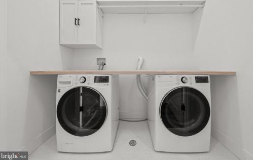 4315 Boone St, Philadelphia PA 19128-5003 exterior