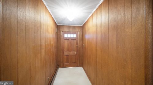 355 Scott Dr, Silver Spring, MD 20904-1015