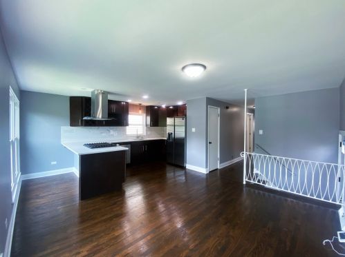 8011 Emerald Ave, Chicago IL  60620-2518 exterior