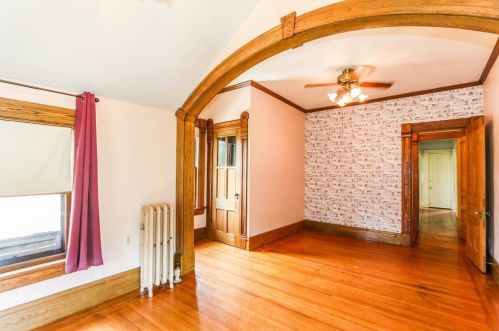 95 Dartmouth St, Springfield MA 01109-3909 exterior