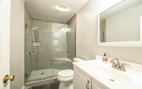 8536 Cedar St, Bellflower CA 90706-6515 exterior