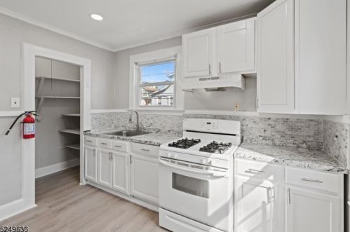 206 Myrtle Ave, Irvington NJ  07111-3305 exterior