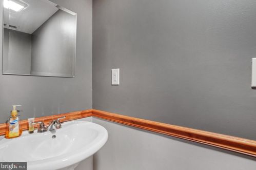 732 11 St, Washington DC 20010-2405 exterior