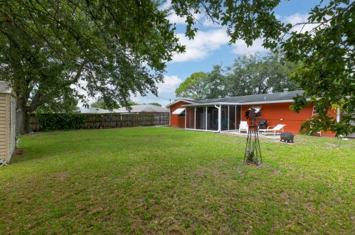 2193 Shelter Dr, Fort Pierce FL 34952-4849 exterior