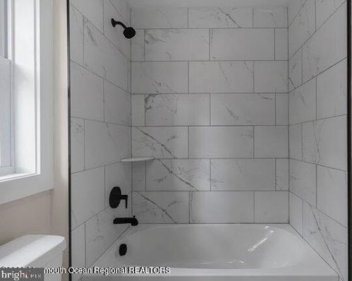 431 Virginia Ave, Berkeley Township NJ 08721-2811 exterior