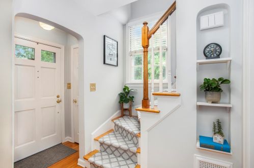 1541 Groton Rd, Grand Rapids MI 49506-4784 exterior