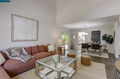 5345 Paso Del Rio Way, Concord, CA 94521-5007