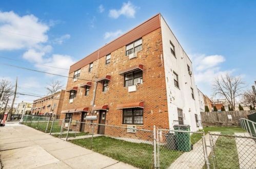 4175 Bronxwood Ave, Bronx NY 10466-4505 exterior