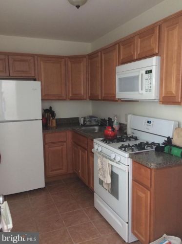 802 2nd St, Philadelphia PA 19122-3324 exterior