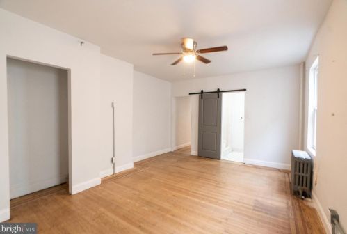 1318 6 St, Philadelphia PA 19147-5833 exterior