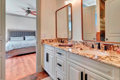 606 Binnacle Dr, Naples FL 34103-2725 exterior