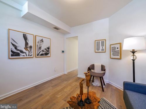 780 Lamont St, Washington DC  20010-1527 exterior