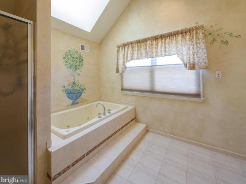 2009 Carmel Dr, Jamison PA 18929-1438 exterior