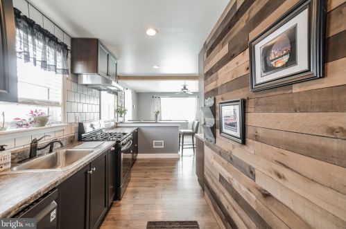 3501 Victor Ave, Chester PA 19015-2642 exterior