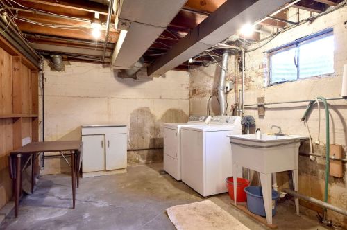 6696 Olympia Ave, Chicago IL 60631-1518 exterior